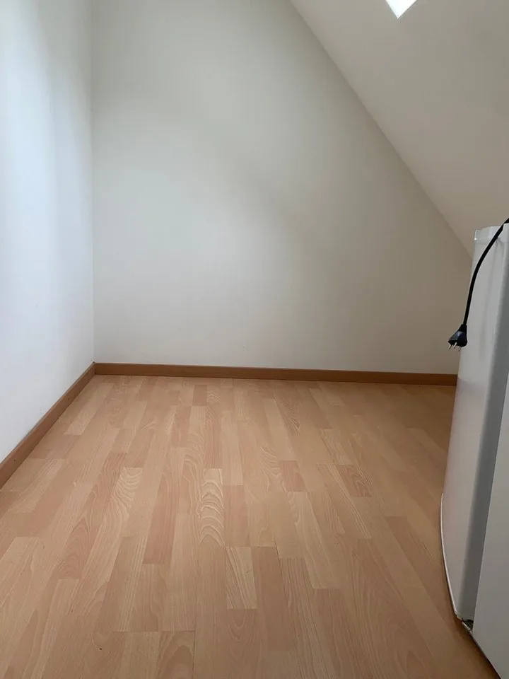 Helle 3-Zimmer-Dachwohnung – Foto 7 von 8