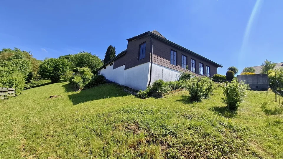 Studhaus auf grosszügigem Grundstück – Foto 4 von 7