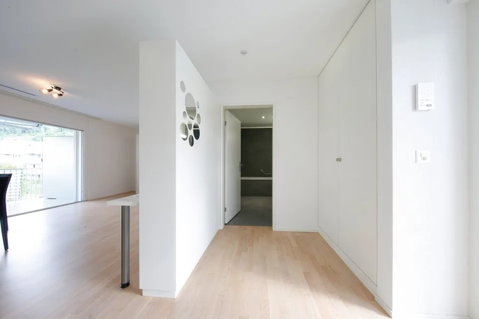 Appartamento arredato con balcone spazioso – foto 4 di 10