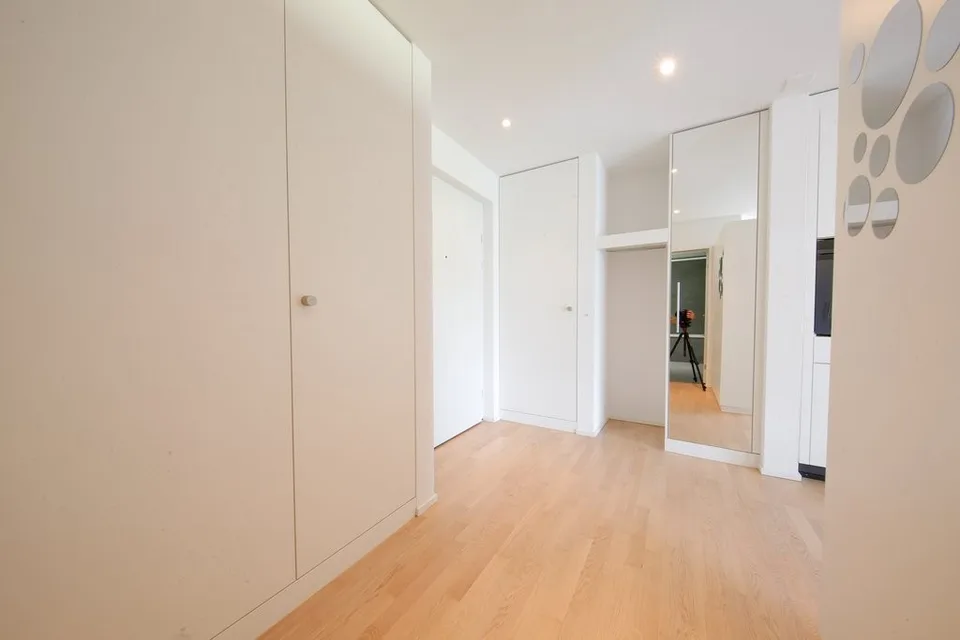 Appartamento arredato con balcone spazioso – foto 5 di 10