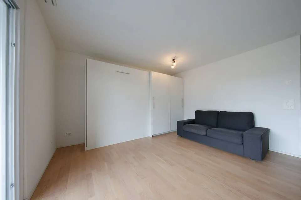 Appartamento arredato con balcone spazioso – foto 7 di 10