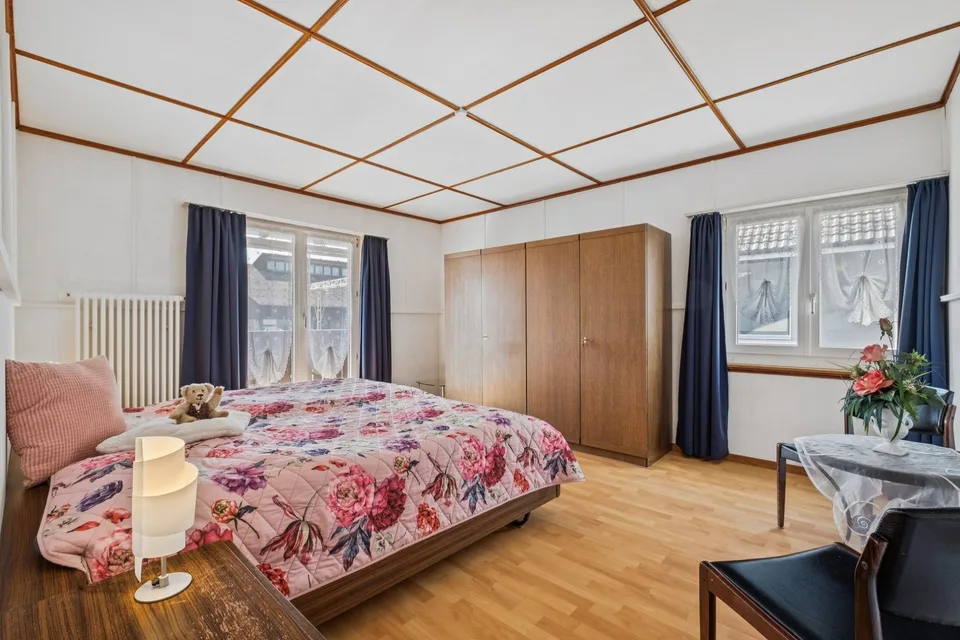 Detached single-family house with lovingly designed and maintained garden in Grüningen ZH – photo 7 of 11