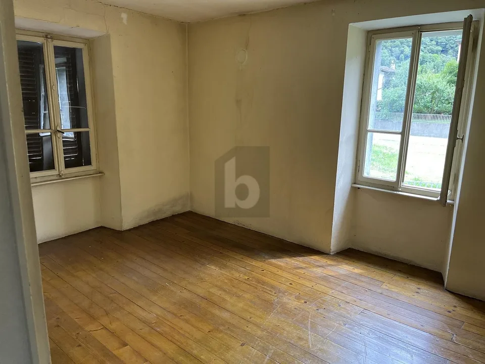 VECCHIA PROPRIETÀ TIPICA CON GRANDE CARATTERE – foto 3 di 4