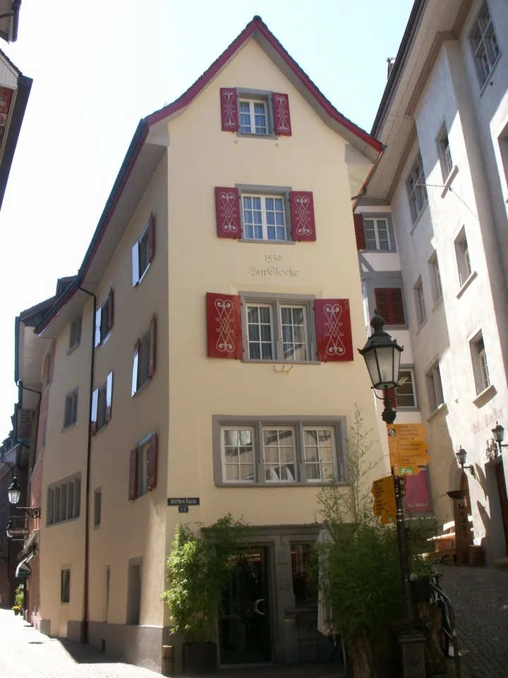 Voll möblierte 2-Zimmer Wohnung im Zentrum von Baden – Foto 6 von 12
