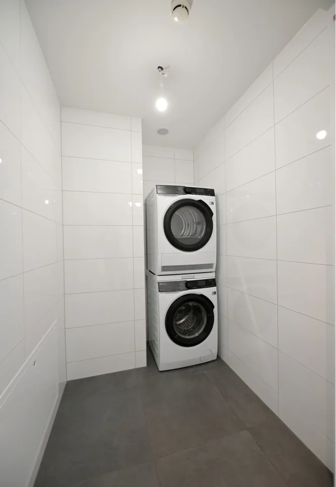 Sonnige 4.5-Zimmer-Wohnung im 18. Obergeschoss mit Süd-/Ostausrichtung | Three Point Dübendorf – Foto 8 von 12