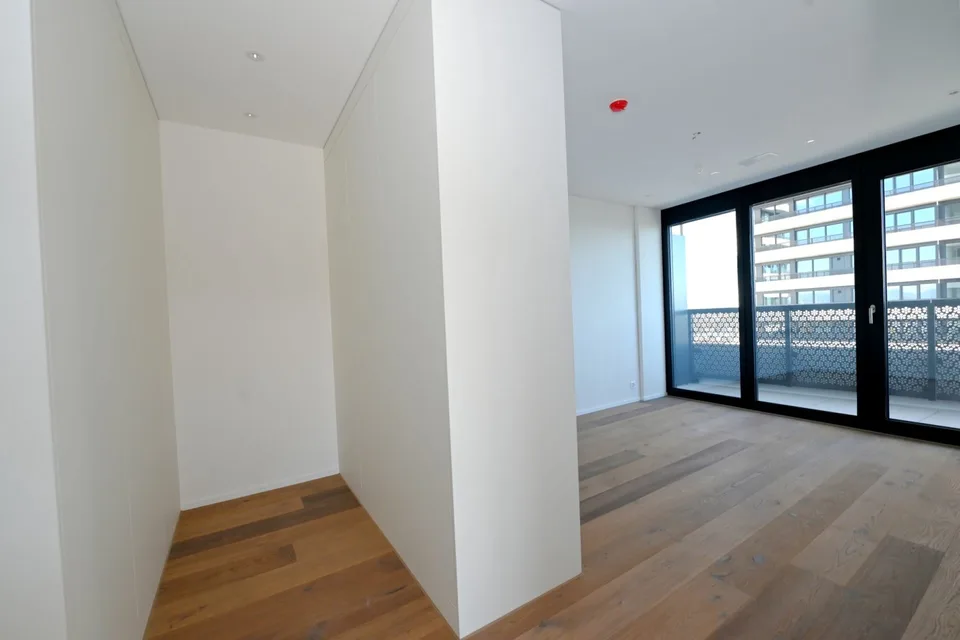 Sonnige 4.5-Zimmer-Wohnung im 18. Obergeschoss mit Süd-/Ostausrichtung | Three Point Dübendorf – Foto 5 von 12