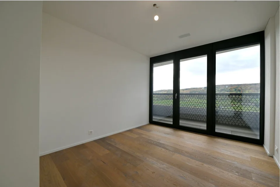 Sonnige 4.5-Zimmer-Wohnung im 18. Obergeschoss mit Süd-/Ostausrichtung | Three Point Dübendorf – Foto 6 von 12
