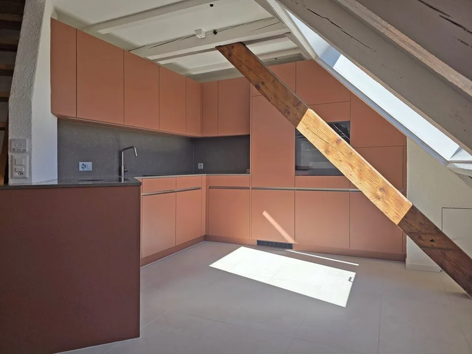 Appartement mansardé moderne avec galerie dans le quartier de Zürcher Seefeld – photo 7 sur 13