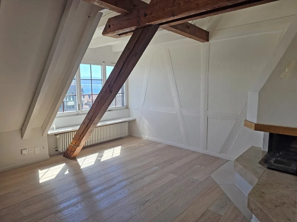 Appartement mansardé moderne avec galerie dans le quartier de Zürcher Seefeld – photo 10 sur 13
