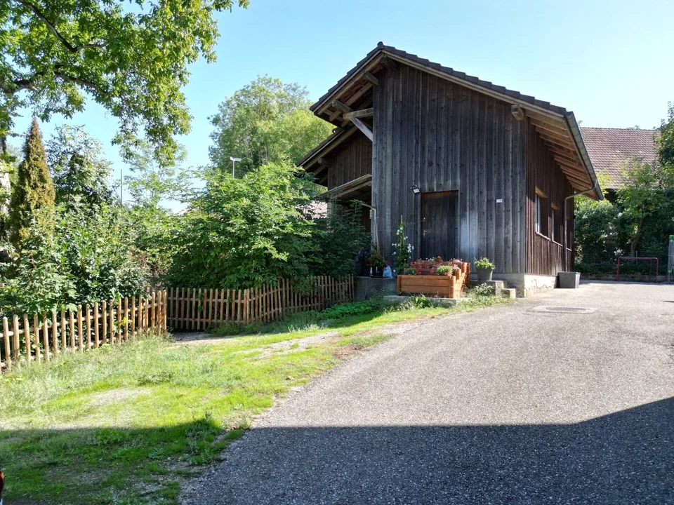 Habiter et travailler réunis - charmant Stöckli avec potentiel commercial et d'expansion – photo 13 sur 13