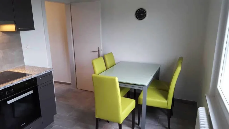 Einzelzimmer 1 Raum zur Miete in St-Blaise – Foto 5 von 8