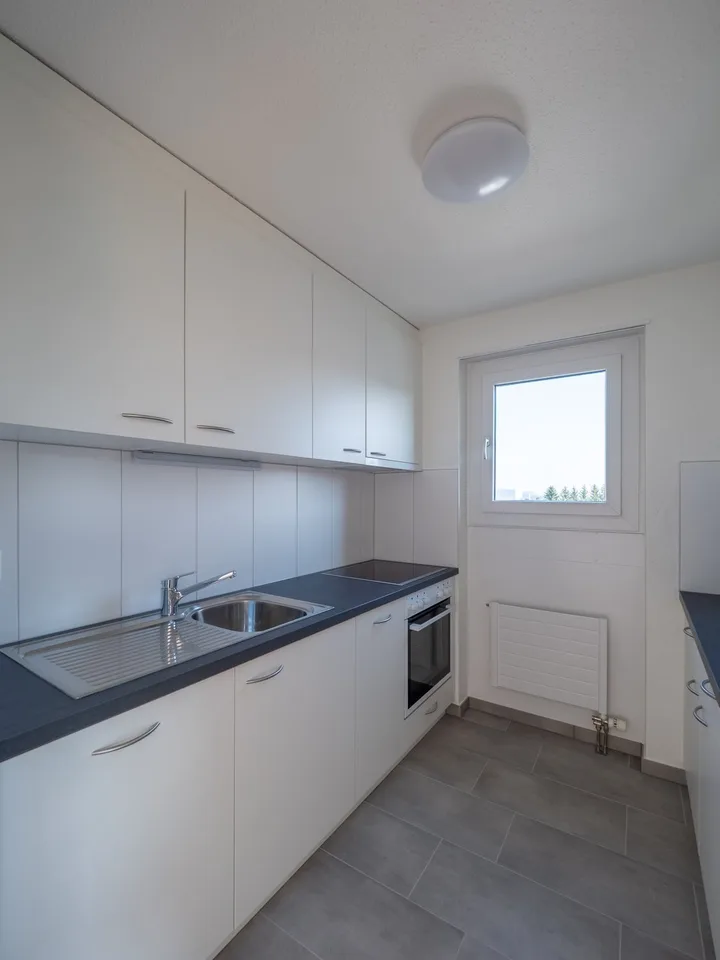 Logement de 3.5 pièces au 1er étage avec balcon – Foto 3 von 7