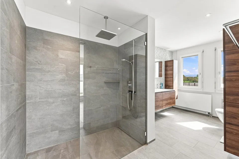 WOHNEN MIT GROSSZÜGIGKEIT, KOMFORT UND EXKLUSIVEM AMBIENTE – foto 7 di 10