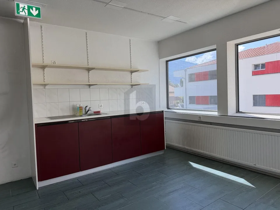 EMPLACEMENT STRATÉGIQUE ET ESPACES MODULABLES – Foto 2 von 4
