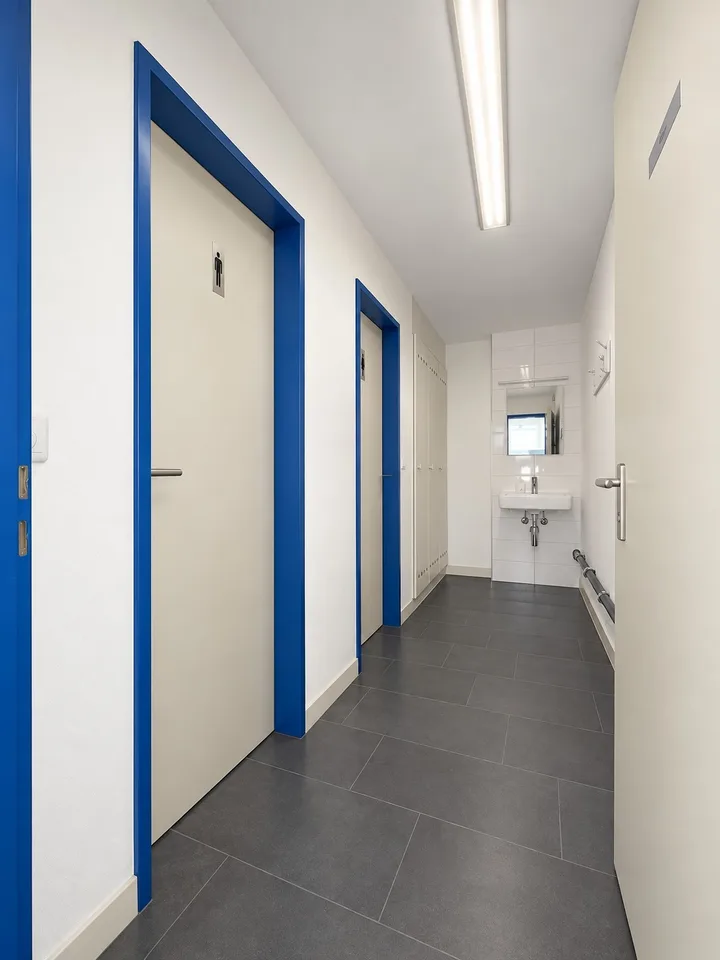 Grosszügige Gewerbefläche mit Büro, befahrbarer Werkstatt und Parkp... – foto 27 di 30