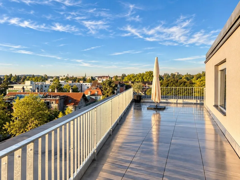 Moderne Bürofläche mit Weitblick und grosszügiger Terrasse – Foto 10 von 12