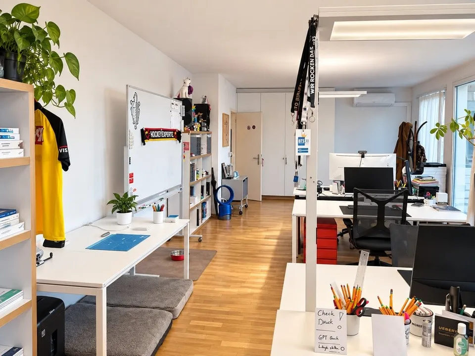 Moderne Bürofläche mit Weitblick und grosszügiger Terrasse – Foto 2 von 12