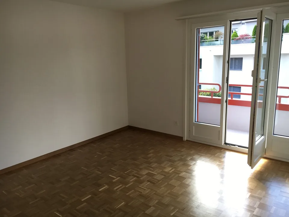 Helle 3-Zimmer-Wohnung mit Balkon – foto 3 di 6