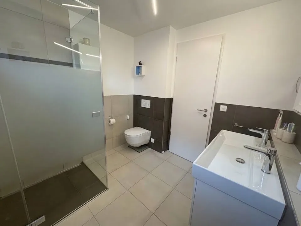 Doppeleinfamilienhaus in Biel-Benken BL – Foto 16 von 23