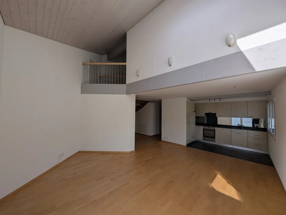 4.5-Zimmer-Maisonettewohnung mit Galerie und Balkon in Ziefen – Foto 10 von 29