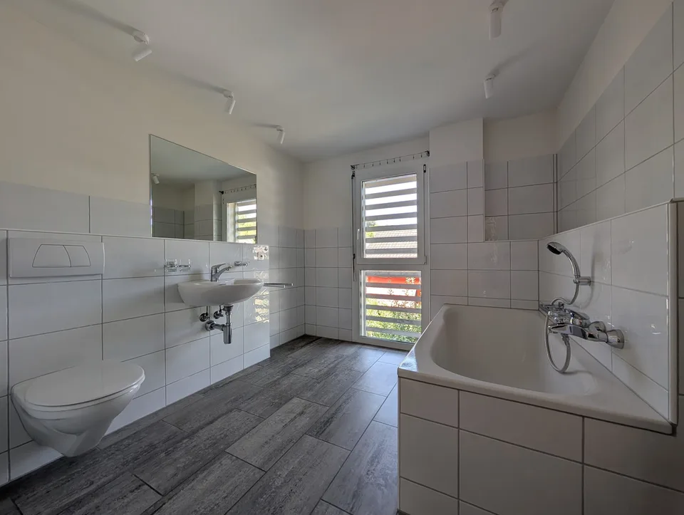 4.5-Zimmer-Maisonettewohnung mit Galerie und Balkon in Ziefen – Foto 5 von 29