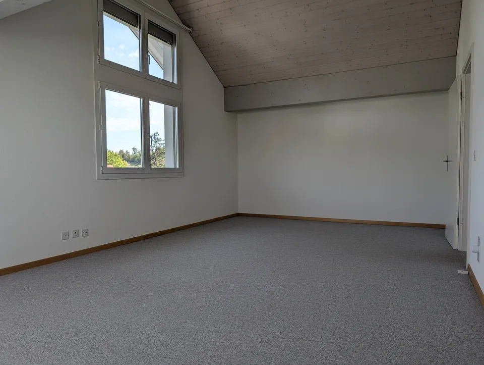 4.5-Zimmer-Maisonettewohnung mit Galerie und Balkon in Ziefen – Foto 21 von 29