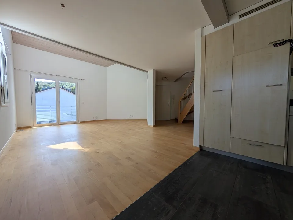 4.5-Zimmer-Maisonettewohnung mit Galerie und Balkon in Ziefen – Foto 2 von 29