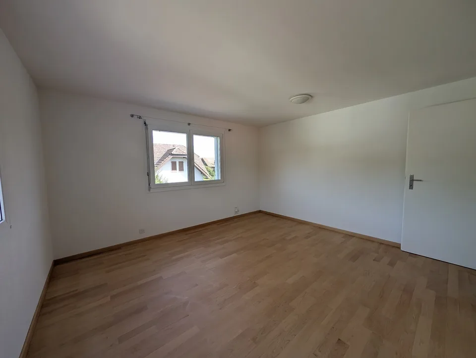 4.5-Zimmer-Maisonettewohnung mit Galerie und Balkon in Ziefen – Foto 6 von 29