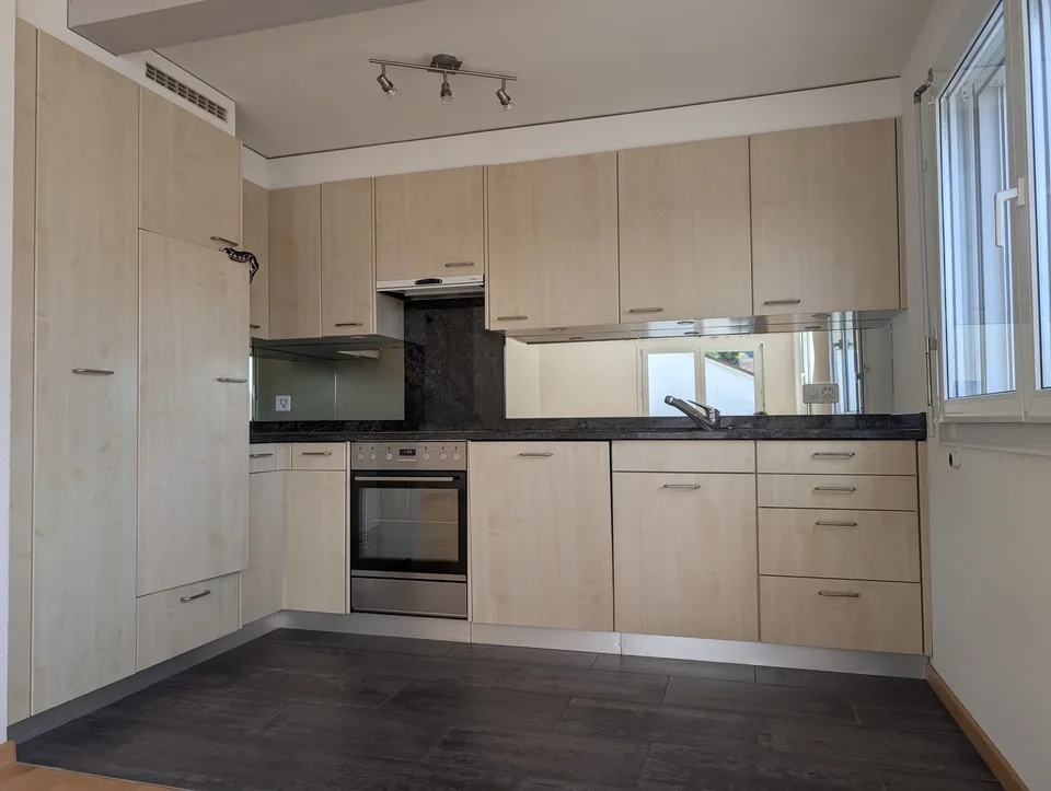 4.5-Zimmer-Maisonettewohnung mit Galerie und Balkon in Ziefen – Foto 13 von 29