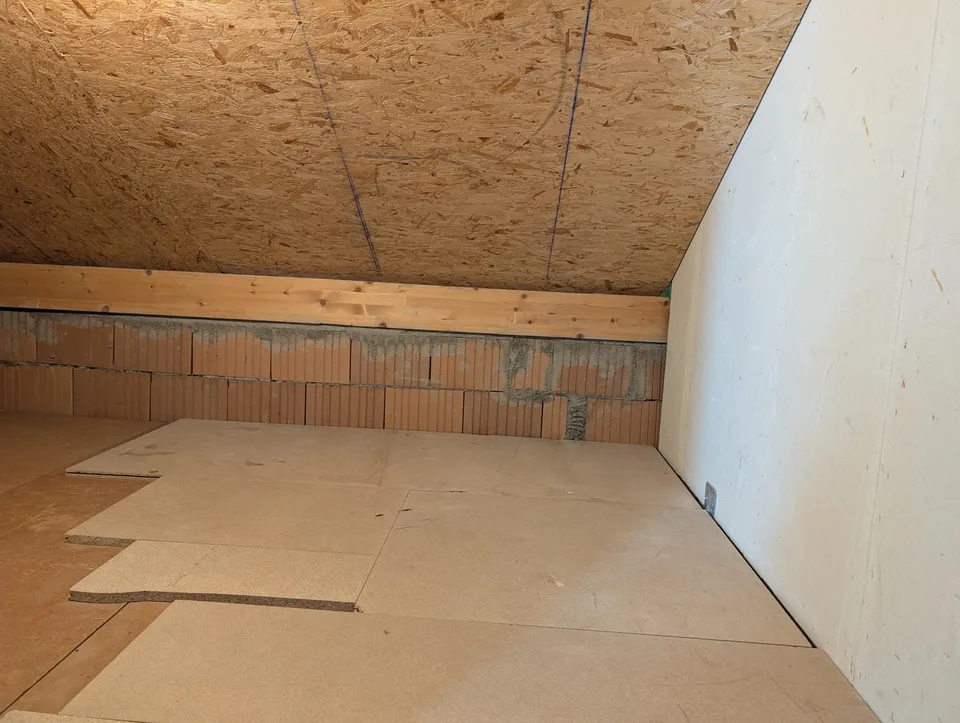 4.5-Zimmer-Maisonettewohnung mit Galerie und Balkon in Ziefen – Foto 26 von 29