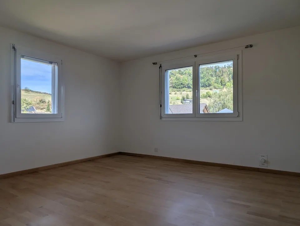4.5-Zimmer-Maisonettewohnung mit Galerie und Balkon in Ziefen – Foto 7 von 29