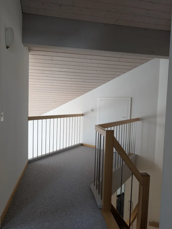 4.5-Zimmer-Maisonettewohnung mit Galerie und Balkon in Ziefen – Foto 27 von 29