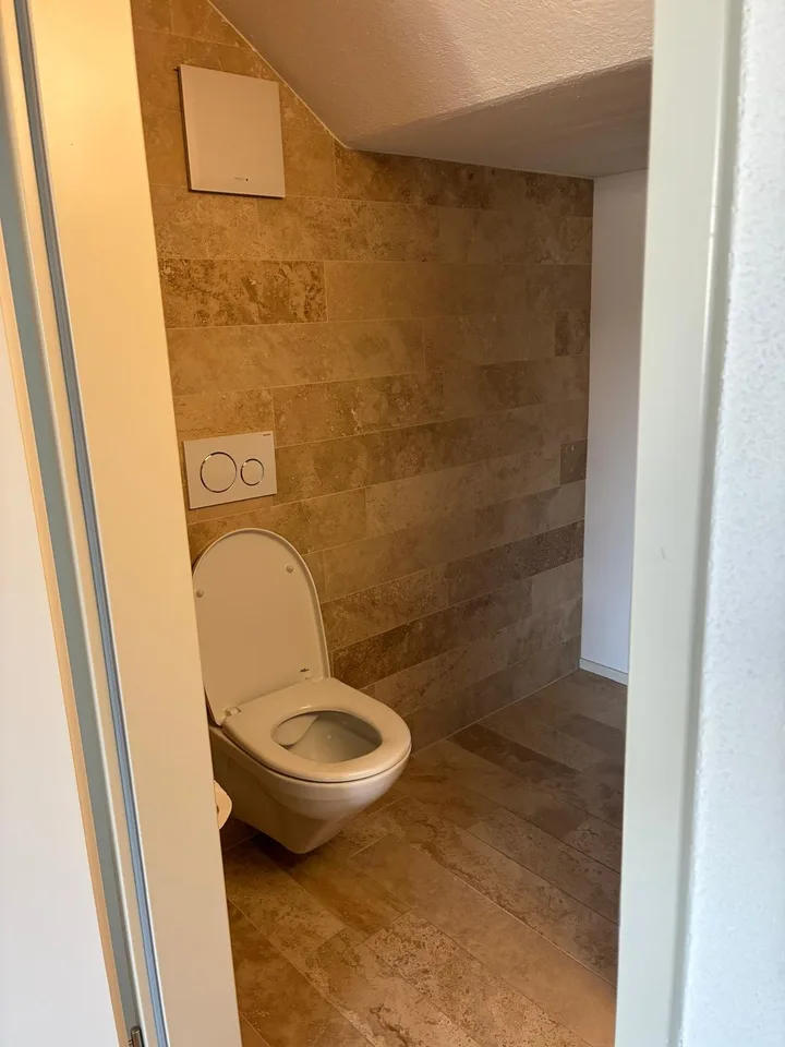 Grosszügige 2.5-Zimmer-Maisonette-Dachwohnung mit gedecktem Balkon – Foto 13 von 13