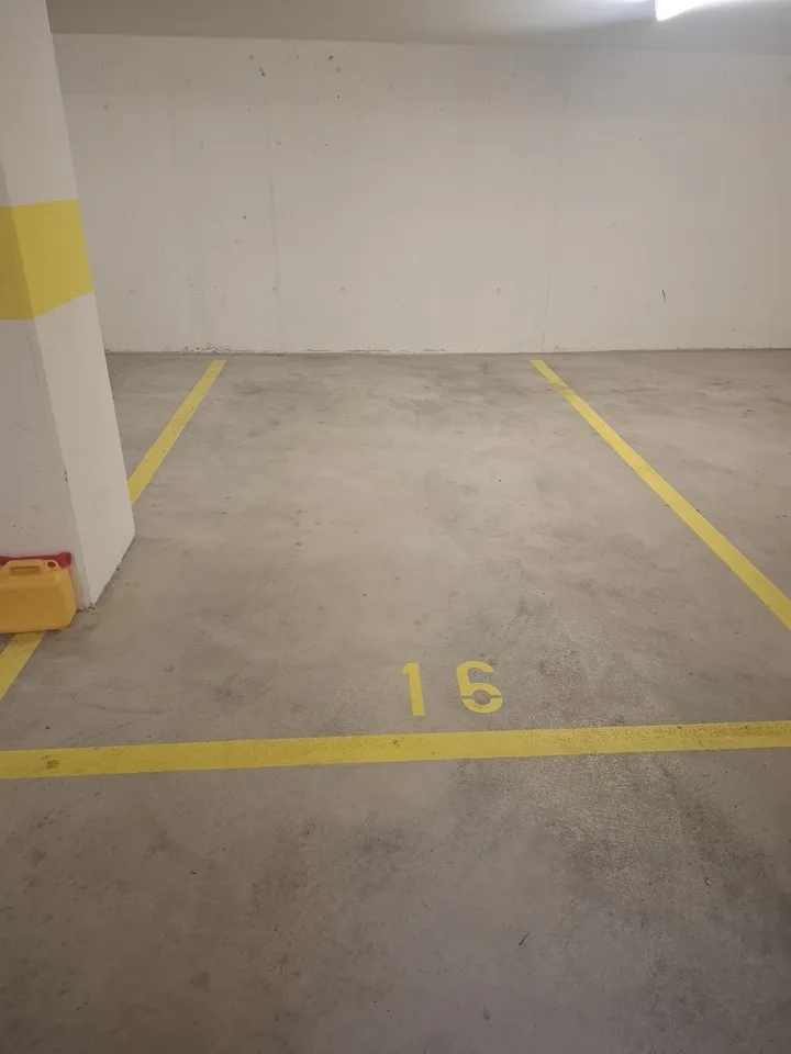 Parkplatz zu vermieten in Tiefgarage – Foto 5 von 7