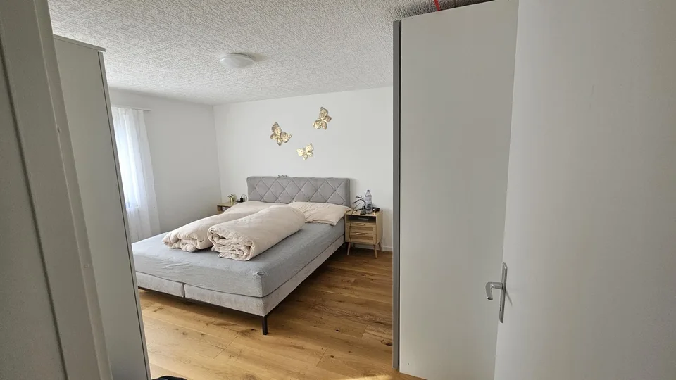 Wohnung im obersten Stock mit Lift und Balkon – Foto 6 von 12