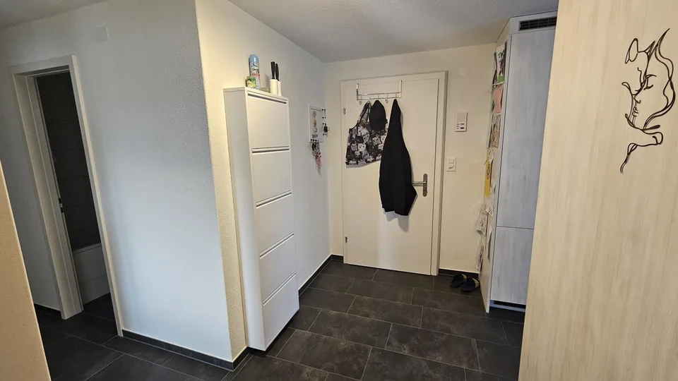 Wohnung im obersten Stock mit Lift und Balkon – Foto 10 von 12