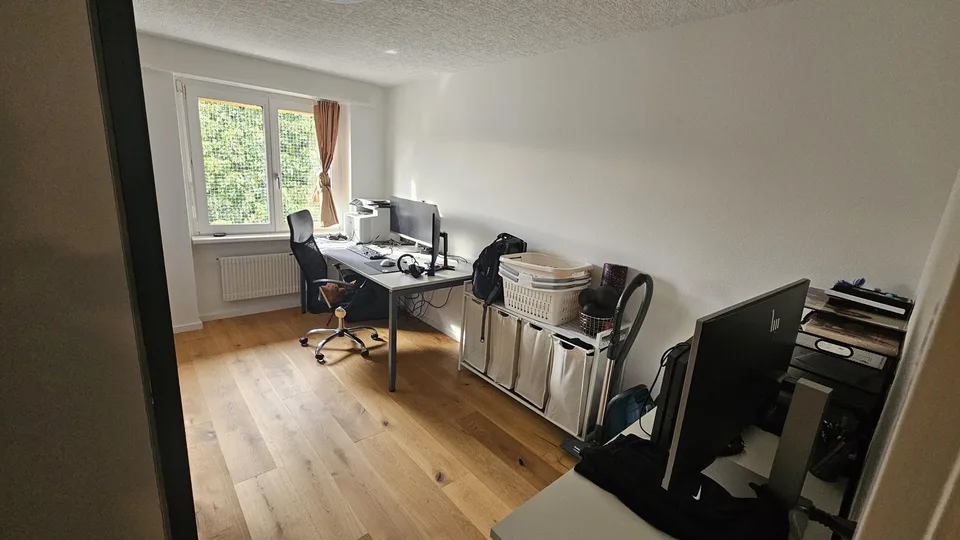 Wohnung im obersten Stock mit Lift und Balkon – Foto 8 von 12