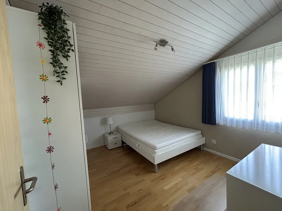 Möbliertes Zimmer mit eigenem Badezimmer und Parkplatz – 6034 Inwil bei Luzern – photo 4 sur 8