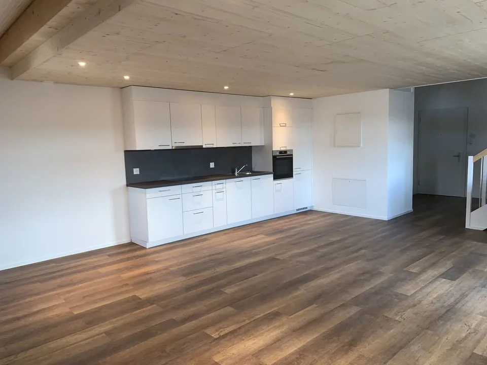 Schönes Loft mit Galerie zu vermieten – Foto 3 von 12
