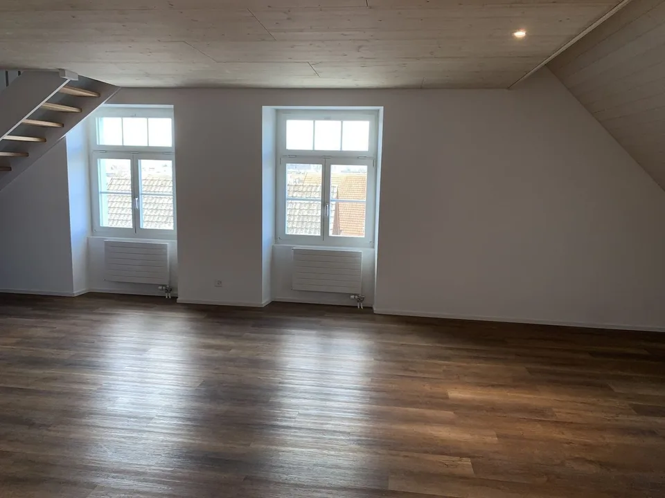 Schönes Loft mit Galerie zu vermieten – Foto 2 von 12