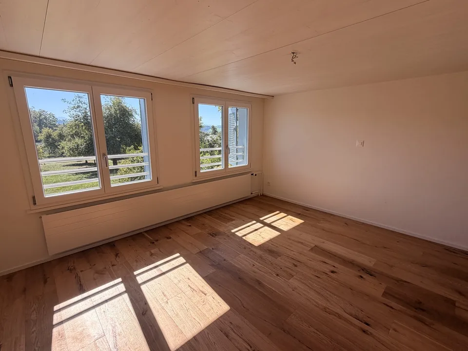 6 1/2-Zimmer-Hausteil mit Garten, ruhige Lage, Aussicht – Foto 4 von 10