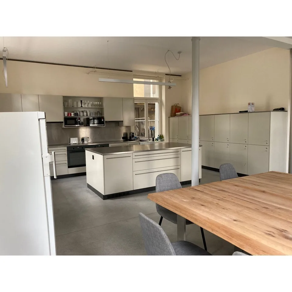 Möbliertes WG-Zimmer in lebhafter Studenten WG – Foto 5 von 7