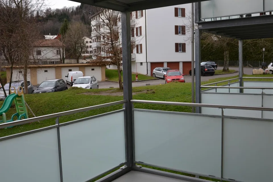 Hübsche 4 Zimmer Wohnung mit neuem Balkon – Foto 3 von 6