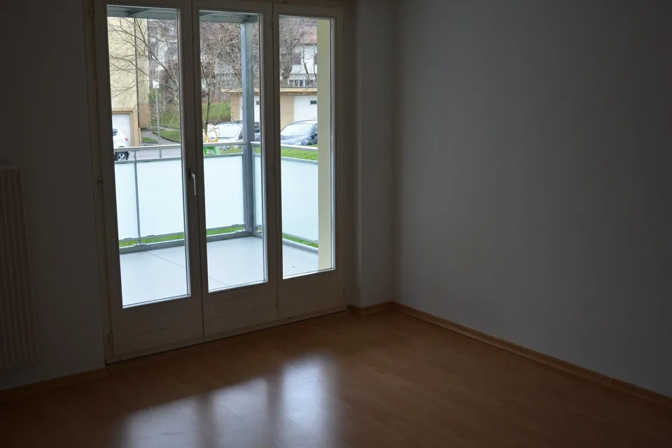 Hübsche 4 Zimmer Wohnung mit neuem Balkon – Foto 4 von 6