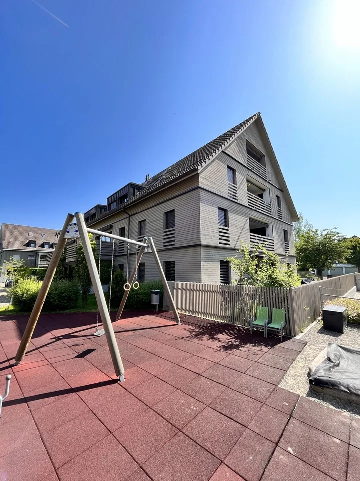 Die Gelegenheit! Grosse 2.5 Z-Wohnung mit Balkon – Foto 2 von 5