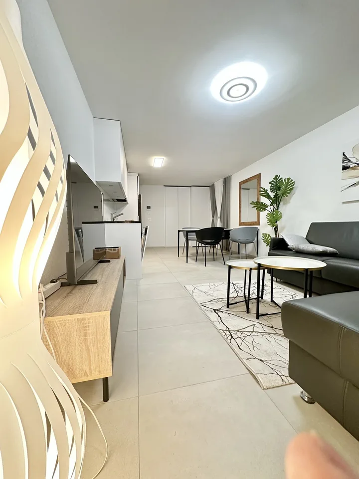 Stylishly Interior-Designed MydIhei Apartment for Couple or Small Family – Foto 8 von 16