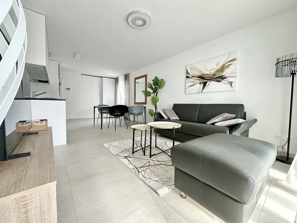 Stylishly Interior-Designed MydIhei Apartment for Couple or Small Family – Foto 3 von 16