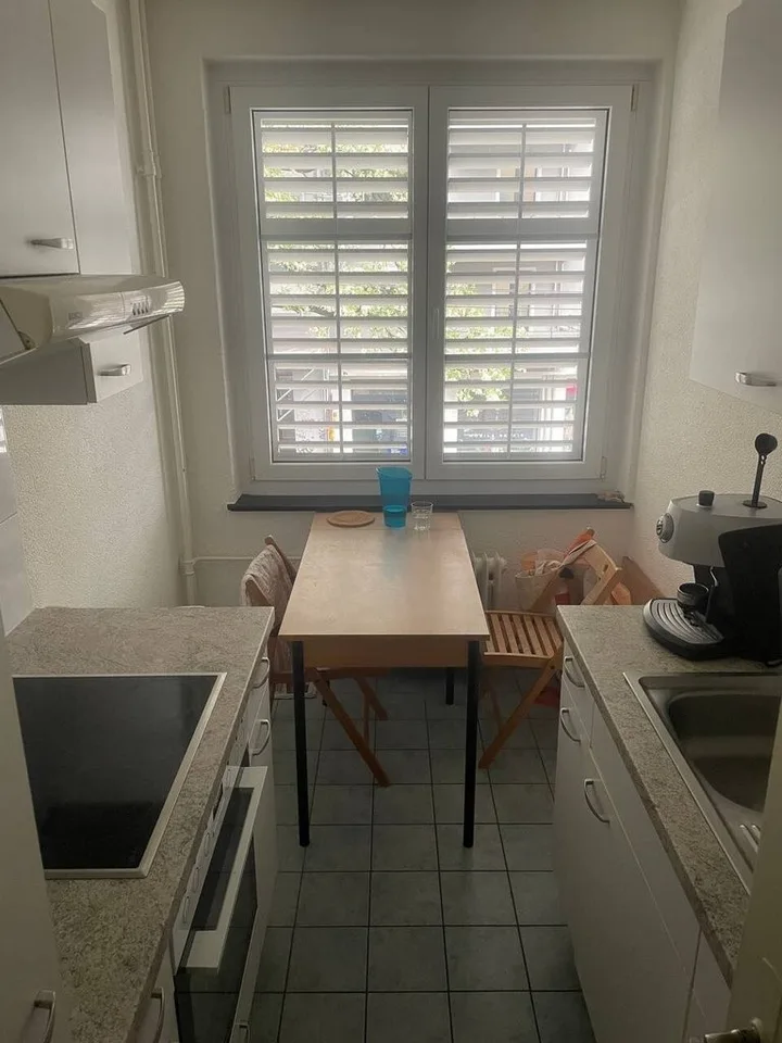 Grosszügige 2-Zimmer-Wohnung im 1. OG an zentraler Lage – Foto 3 von 4