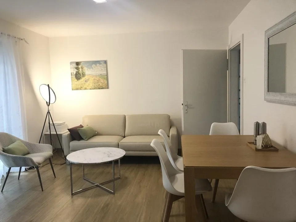 MydiHei Co-living: Furnished Room in an "All Girls" Flatshare – Foto 2 von 16
