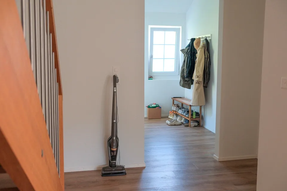 Grosszügige 4.5-Zimmer-Maisonettewohnung mit Garten und Weitsicht! – Foto 6 von 15